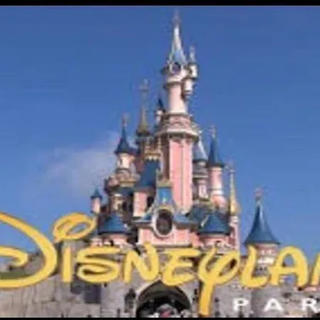Lorely - Maison Proche Disneyland Et Paris * 몽테브랭